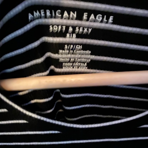 American Eagle Ribbed Top - Picture 2 of 2